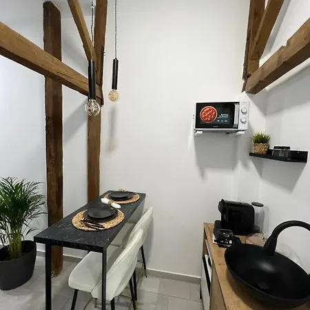 Bed & Breakfast Chic *